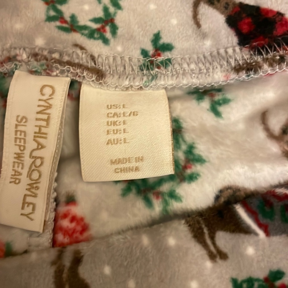 Cynthia Rowley super soft dachshund Holiday pajama bottoms. Size large - Picture 4 of 8